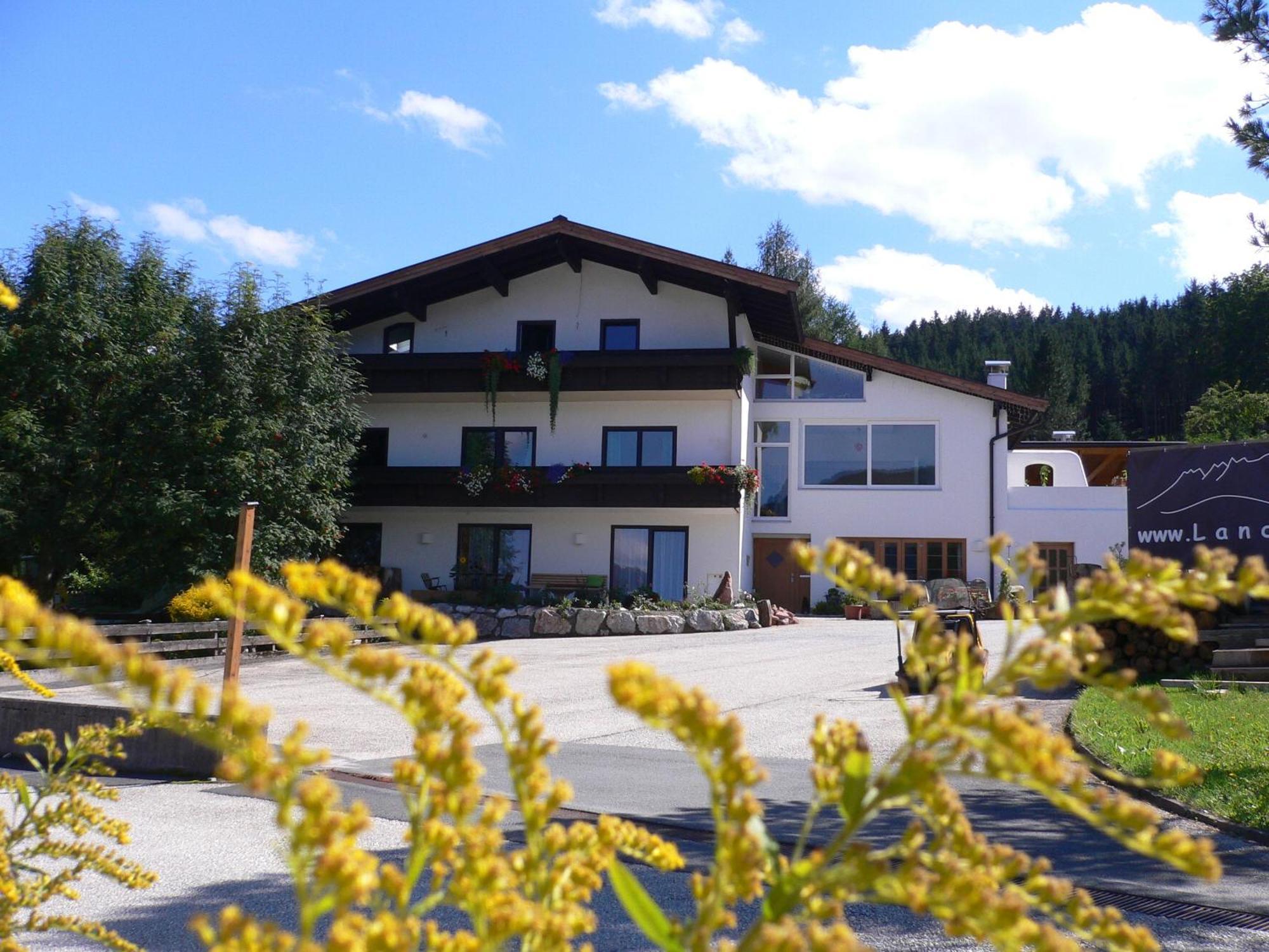 Landhaus Almdorf Hotel St. Johann in Tirol Kültér fotó